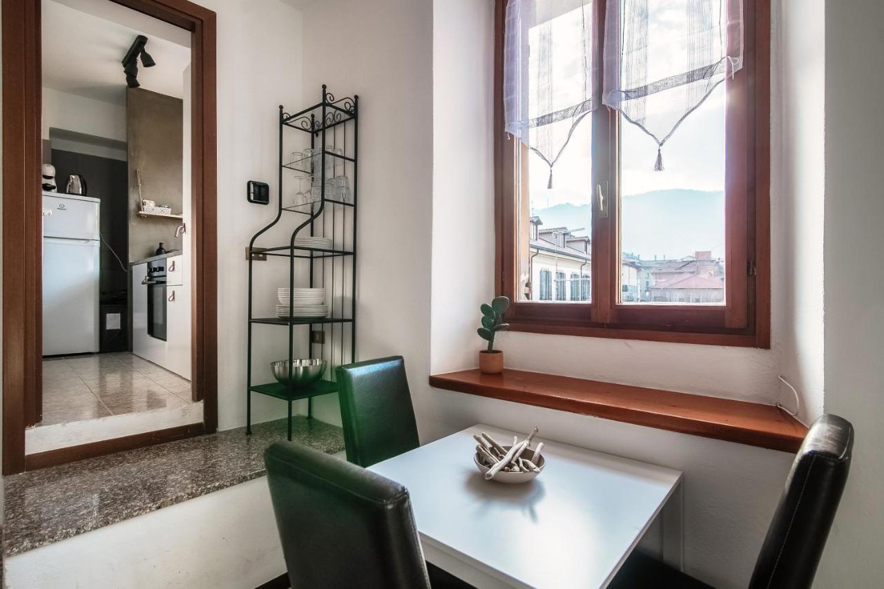 Apartment Piazza Roma By Quokka 360 - Historic Flat In The Centre Of Como Exterior photo