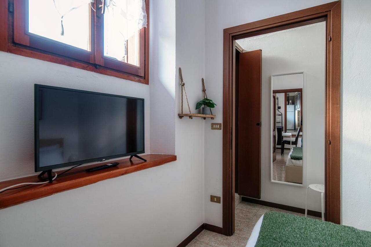 Apartment Piazza Roma By Quokka 360 - Historic Flat In The Centre Of Como Exterior photo